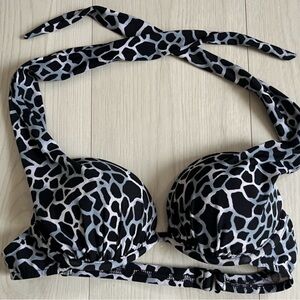 EUC ✨ Venus Halter Push-up Bikini Top Black, white, steel blue